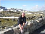 (116/122): Jotunheimen - Wracamy. W oddali najwysze szczyty Skandynawii.<br>2005-08-21