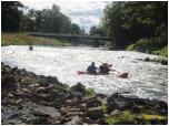 (106/109): Rzeka Nysa uycka - na bystrzu w knicy.<br>2012-09-23