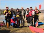 (8/71): Rzeka Bludzia - grupa kajakarzy, z ktr pokonywalimy rzeki Suwalszczyzny<br>2014-03-30