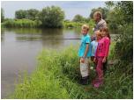 (67/71): Rzeka Pilica - owcy ryb w okolicy Ostroki<br>2014-07-17