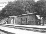 (46/48): Remiza kolejowy zburzony 1914 roku Wocawek<br>fot. n.n. 1914 r.<br>Widok remizy kolejowej zburzonej w czasie dziaa wojennych w 1914 r.