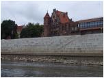 (9/88): Toruń - schodkowo ukształtowane nabrzeże odgrodzone od wody pionową ścianką nie zachęca do dobijania.<br>2008-09-14