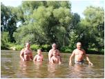 (49/73): Rzeka Warta - panowie w rzece.<br> 2011-07-17